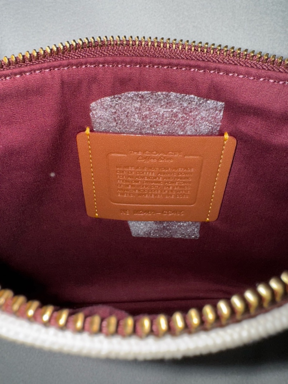 NEW COACH Coffee Shop Ltd. Edition Lil Miss Jo Ivory Canvas Turnlock Pouch NWT - Picture 6 of 14